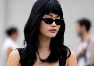 Champús para cabello oscuro que mantienen el brillo y el color vibrante entre visitas al salón